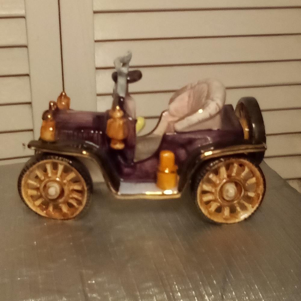 Yn Fine Arts Porcelain Motor Car.